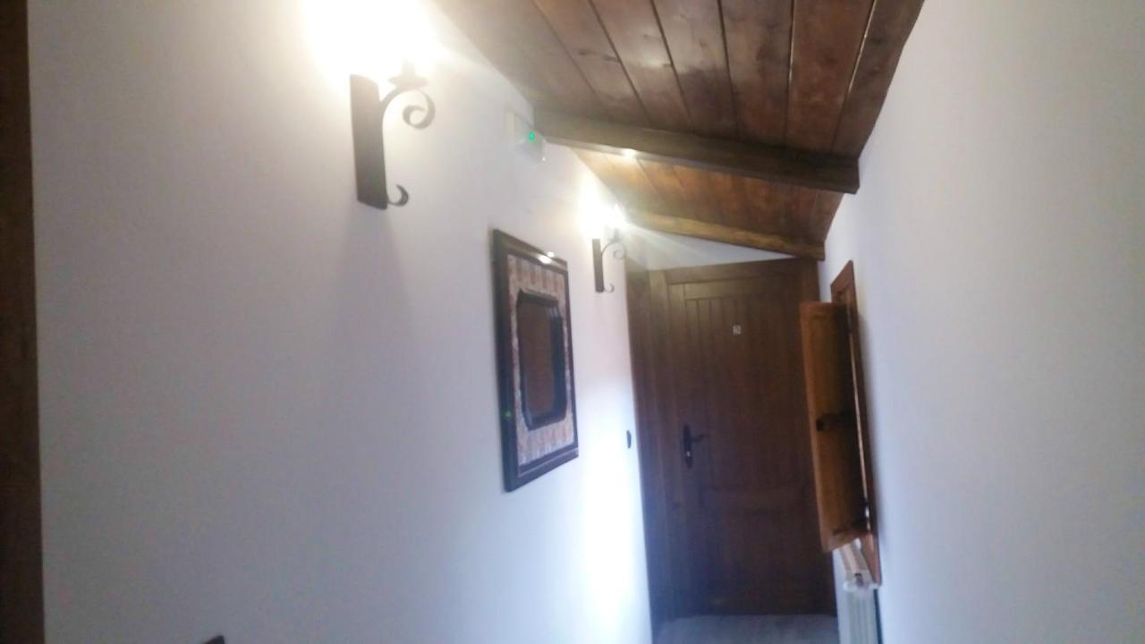 House With 5 Bedrooms In Munera With Wonderful Lake View Private Pool And Enclosed Garden Zewnętrze zdjęcie